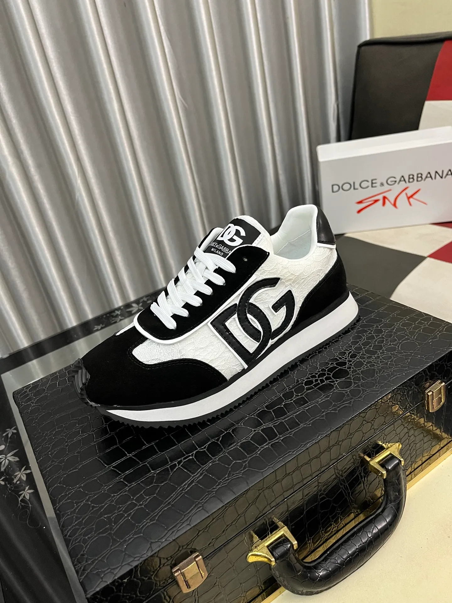 Men's shoes💰458⌚️⌚️【DG】Latest official website high-top casual, men's shoes original quality imported cowhide➕Yangli [Proud] In terms of materials and workmanship, it beats all versions on the market💕Highest quality shipments. Real photos, imported fabrics highlight the unique charm of the brand😘The shoelaces are also original custom-made👻Classic lace-up shoes, very comfortable on the feet, size 35-46